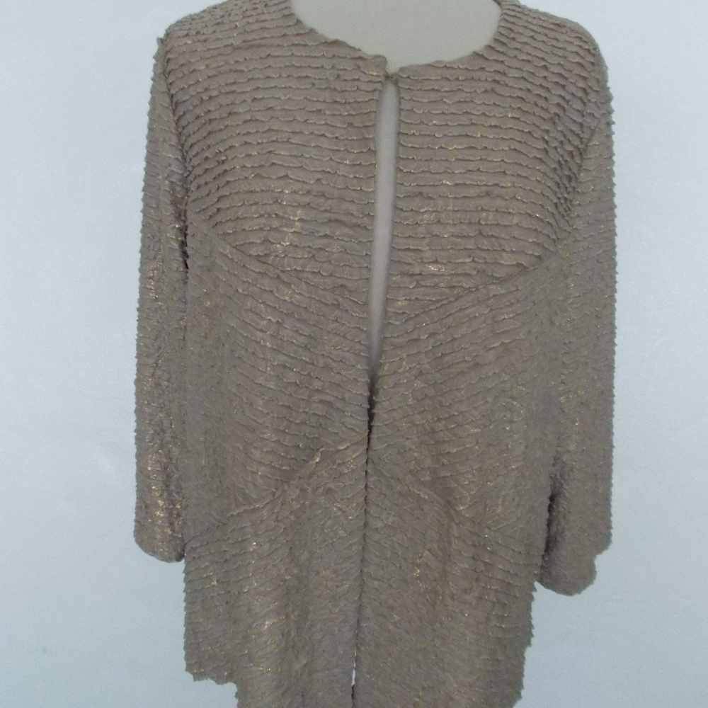 New Chico's Travelers Beige Gold Ruffled Jacket 3 XL